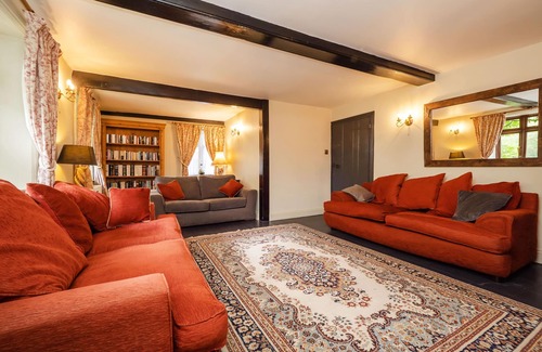 Wroxham Cabaña | Unique, Luxurious Thatched Cottage with private hot tub - in the heart of The Norfolk Broads