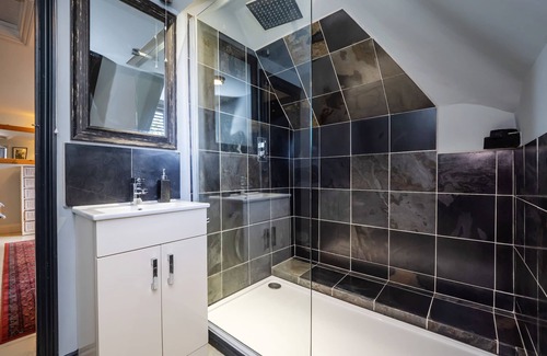 Wroxham Cabaña | Unique, Luxurious Thatched Cottage with private hot tub - in the heart of The Norfolk Broads