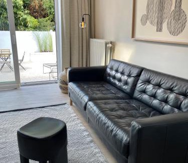 Stationsbuurt Zuid Apartamento | Unique luxury apartment with cosy garden!