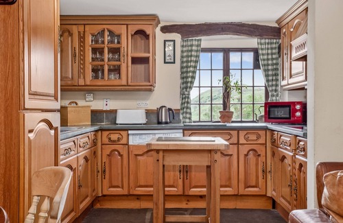 Coniston Cabaña | Unique Mountain Cottage that sleeps 22 guests in 10 bedrooms with 4 hot tubs