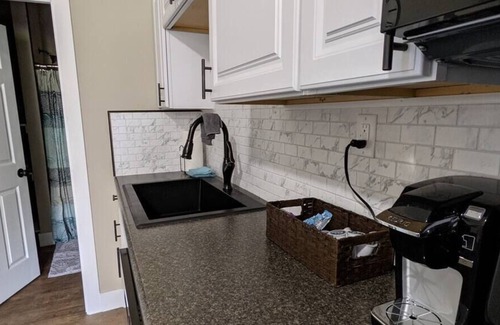 Davenport Apartamento | Unique, Pet Friendly Re-model near SAU & Downtown