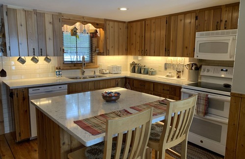 Hayward Casa | Unique Round Lake Getaway. Attention to detail. All the extras. Read our reviews