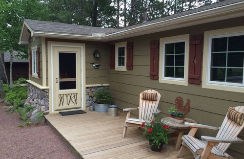Hayward Casa | Unique Round Lake Getaway. Attention to detail. All the extras. Read our reviews