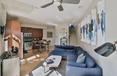 Highland Casa | Exclusiva casa adosada de 4 pisos con jacuzzi en la azotea en el corazón de Denver