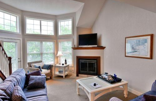 Birchwood Apartamento | Unit 207 2 BDRM 2 BA condo