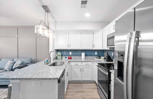 Clarksville Casa | Unit #801 Peachers Place Townhomes