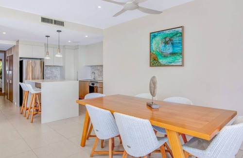 Rainbow Beach Apartamento | Unit 9/103 Cooloola Drive - Rainbow Beach. Stunning Ocean Views. Seabreezes. Aircon. Wi-Fi.