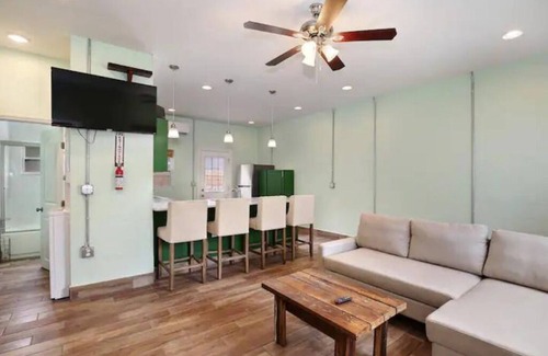 Maitland Casa | Unit B 2 Bedroom with Herb Garden