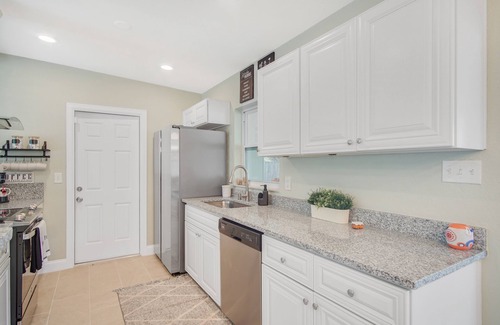 Florida Central Atlantic Coast Casa | Universal getaway/ 3 mins from universal studios