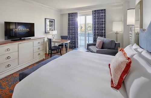 Florida Center Hotel | Universal’s Loews Portofino Bay Hotel