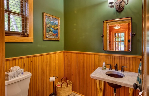 Saranac Lake Cabina | Unparalleled Adirondack Lake Home on Kiwassa!