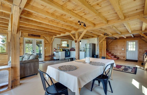 Sharon Cabina | Unplug, Unwind & Explore: Remote Vermont Cabin