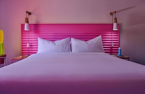 Sonora Sunrise Hotel | Unwind And Relax in Palm Springs! Four Spacious Units Awaits!