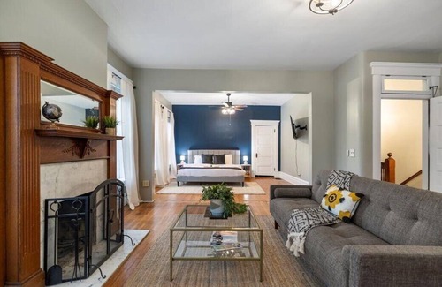 Olde Towne East Casa | Unwind and relax in this spacious Olde Town East home.