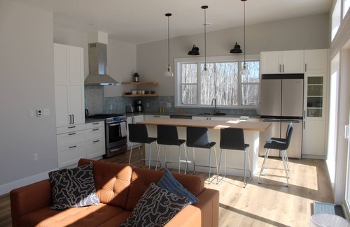 Port Wade Cabaña | Unwind at BasinView Retreat: Luxe Waterfront Cottage with hot tub & beach access