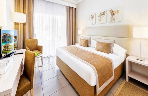 Makadi Bay Hotel | Unwind by the Sea – Luxury Resort Stay with Spa, Water Park & Golf Access