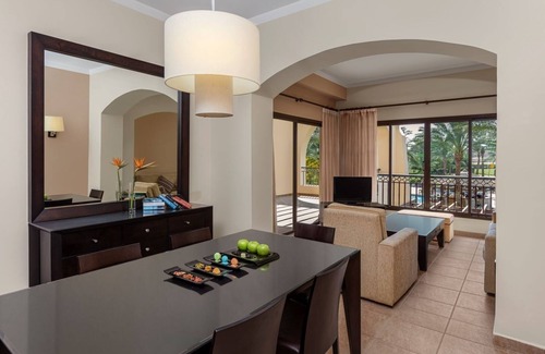 Makadi Bay Complejo | Unwind in 4 Garden View Suite l Pools, Billiards, Tennis & Beach Fun