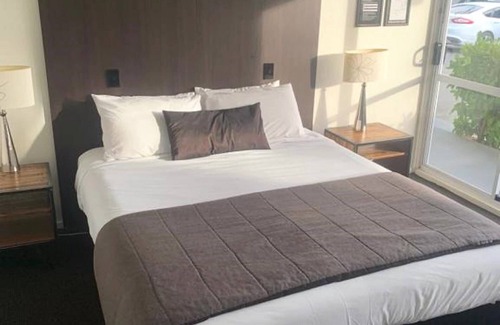 Riccarton Hotel | Unwind @ Serenity in the City - Family Suite