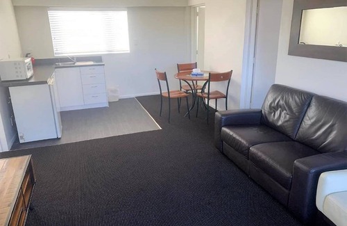 Riccarton Hotel | Unwind @ Serenity in the City - Family Suite