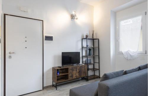 Isolotto Apartamento | UNYCA - Charming Cozy Retreat Florence