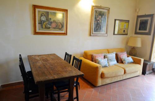 Santissima Annunziata Apartamento | UNYCA - Typical Florentine Hideaway