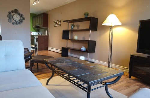 Southwest Edmonton Condominio | UofA, UofA Hospital, Cafés, Trails, Whyte Ave!