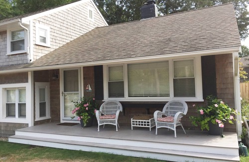 West Hyannisport Casa | Casa de 5 dormitorios actualizada a solo 800 metros de Craigville Beach