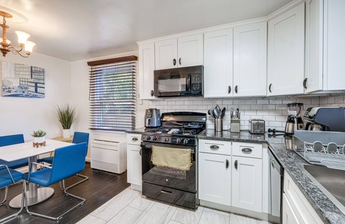 Nauck Casa | Updated Arlington Townhome ~ 5 Mi to National Mall