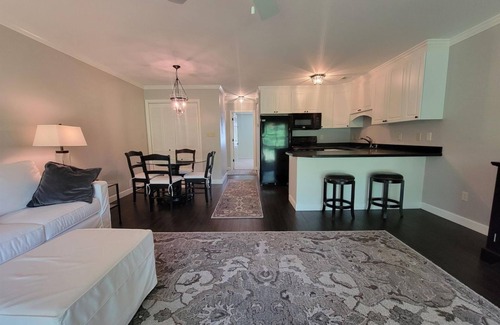 Surfside Beach Condominio | Updated Cozy Condo: 15 minutes from Surfside Beach