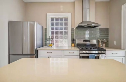 Near East Columbus Casa | Newly Renovated Franklin Park Tudor Home! Spacious and Cozy!