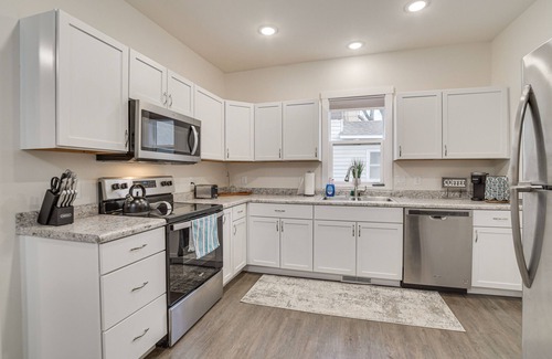 Roosevelt Casa | Updated Home < 1 Mi to Downtown Fargo!