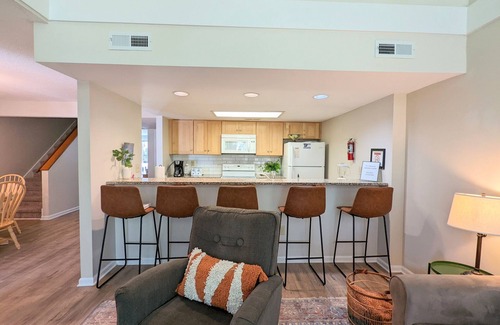 Ocean Ridge Casa | Updated Lagoon View TH, 3 BR, 2.5 BA, Sleeps 8-Amenities Pass Included-Golf Cart