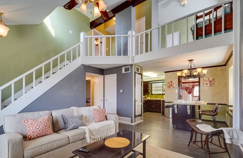 Lubbock Casa | Updated Lubbock Vacation Rental with Yard!