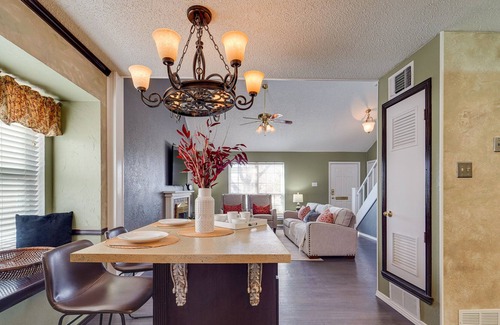 Lubbock Casa | Updated Lubbock Vacation Rental with Yard!