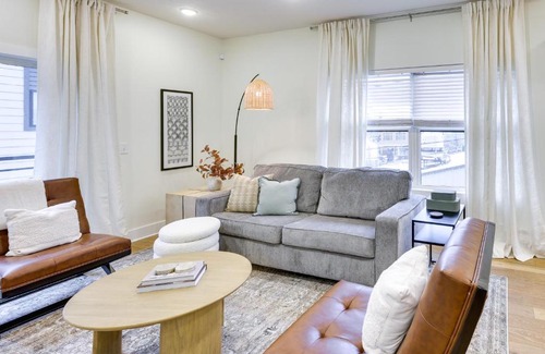 Downtown Omaha Casa | Updated Omaha Vacation Rental Less Than 2 Mi to Downtown!