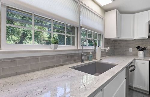 Gansevoort Casa | Updated Pool home - Saratoga Race Track, Skiing & Lake George! Easy I87 access