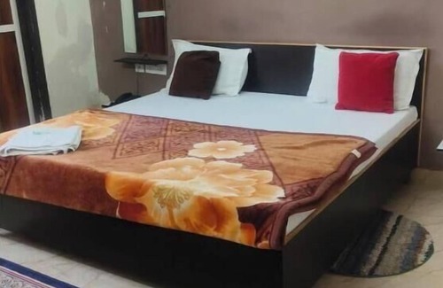 Jaipur Hotel | Uphar Homestay - Hotel & Restaurant