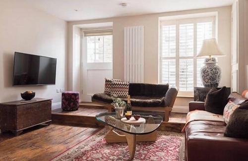 Portmellon Apartamento | Upper Deck, The Upper Deck - Unique Harbourside 2Bed apartment with FREE Parking