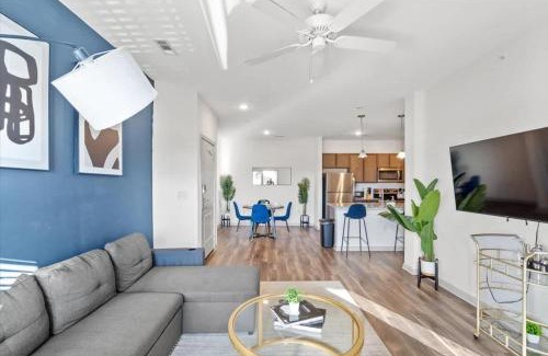 Charlotte Apartamento | Upscale 2BR King Suite Mins to Uptown Charlotte
