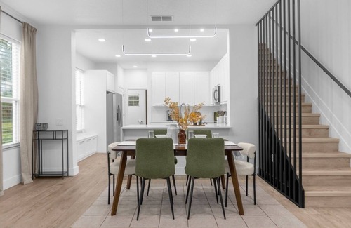 Casselberry Casa | Upscale 3/2 Townhome | King Bed | Patio | Wifi