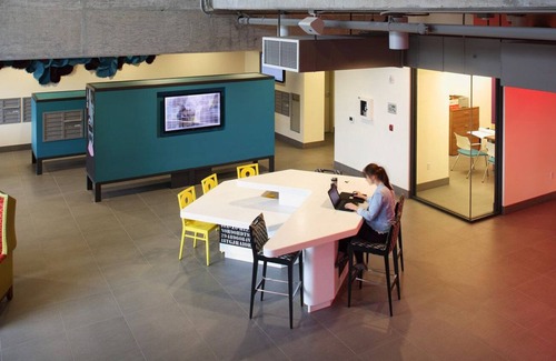 West Woodland Apartamento | Upscale Ballard 2BR w/ BBQ, Lounge & W/D, onsite retail, by Blueground