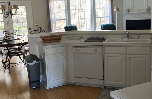 Conestee Otro | Upscale home in East Greenville--Furnished