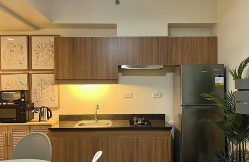 Project 4 Condominio | Upscale One-bedrm in Cubao area!