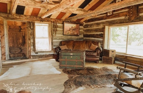 Silver Lake Cabina | Upscale rustic cabin in Silver Lake, Oregon's outback
