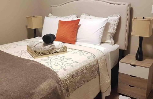 Grande Prairie Apartamento | Upscale Suite By Restaurants, Costco, Best Buy, Airport