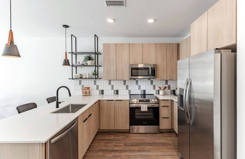 Huntsville Casa | Upscale Urban Escape w/Kitchen | Near Famous Landmarks & Museums | Pet Friendly