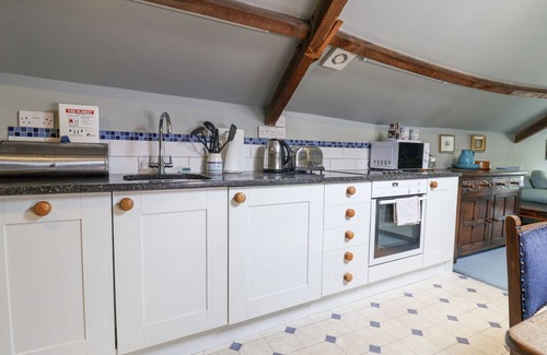 Colyton Cabaña | Upside Down Cottage