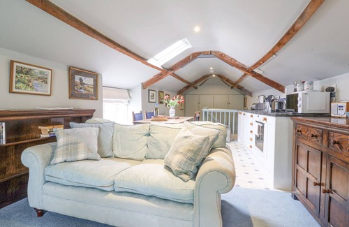 Colyton Cabaña | Upside Down Cottage