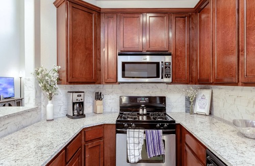 Govalle Apartamento | Upstay - 2-home Complex in Govalle for 18ppl