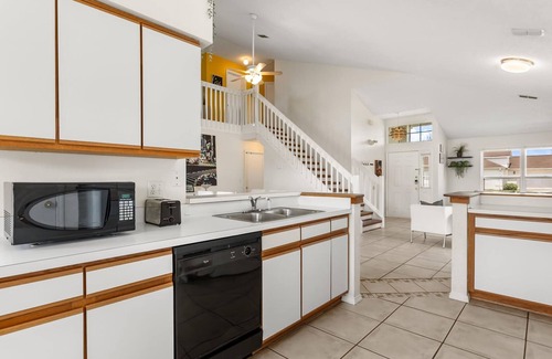 Chatham Park Casa | Upstay 3BR Family-friendly Stylish Retreat w Patio